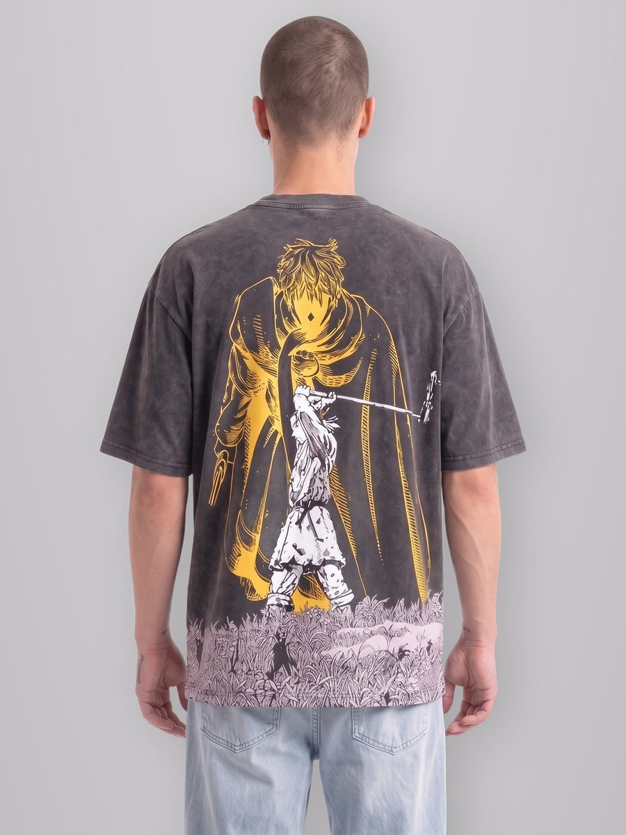 Northen Wanderer Oversize Vintage Tee worn by model