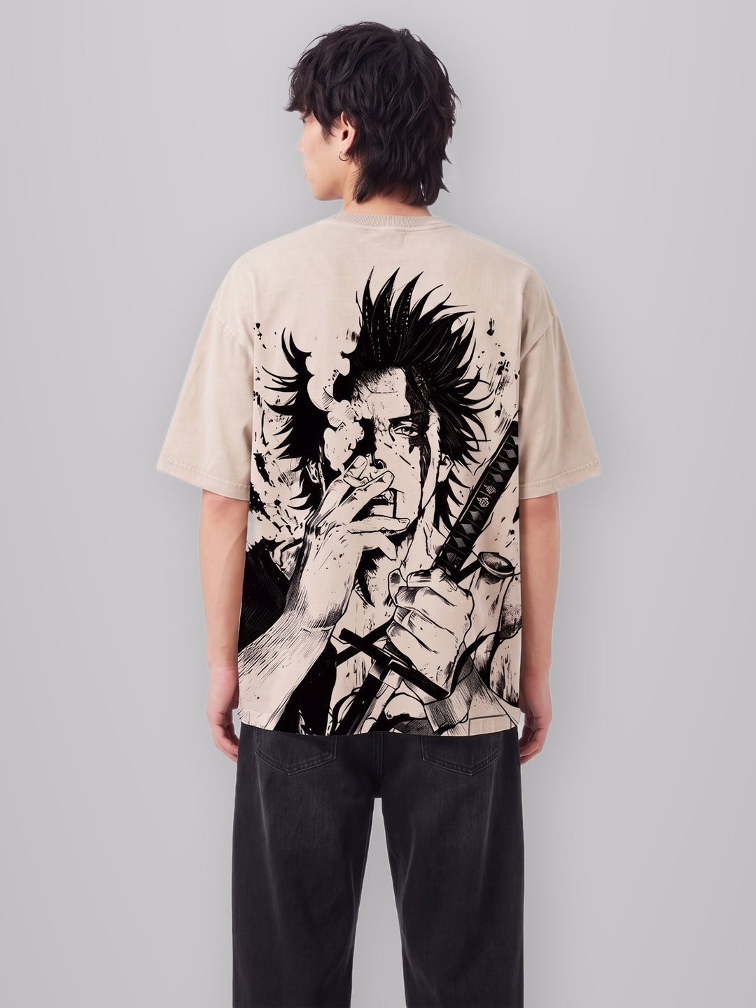 Bulls Captain Oversize Vintage Tee worn by model
