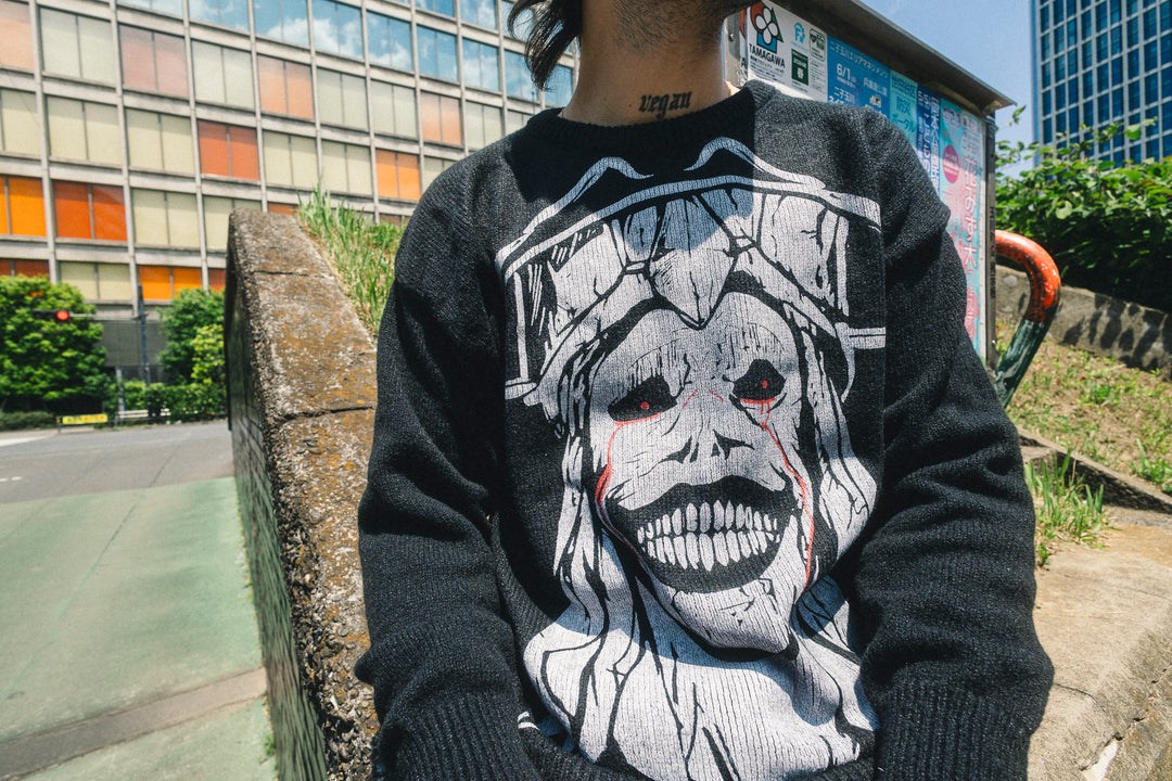 STATUE OF GOD KNIT